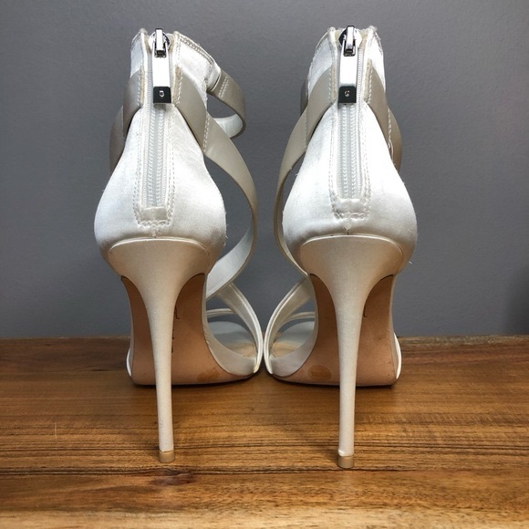 ❤️ Vince Camuto Devin Satin Sandal - Picture 4 of 8